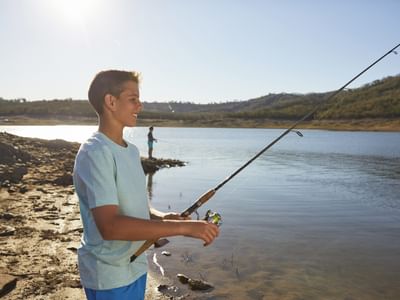 VISIT ATTRACTIONS Lake Burrendong Reel In The Big One When Fishing On The Shores Of Lake Burrendong