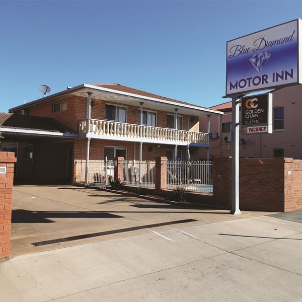 Blue Diamond Motor Inn website
