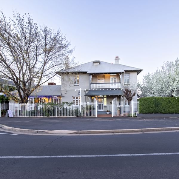 The Westbury Dubbo