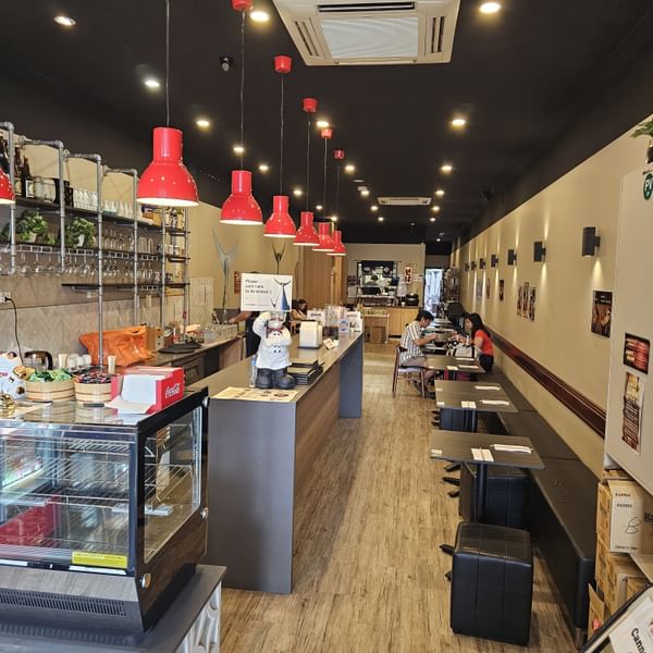 Tanoshi Interior