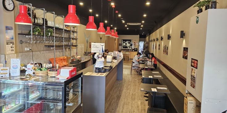 Tanoshi Interior